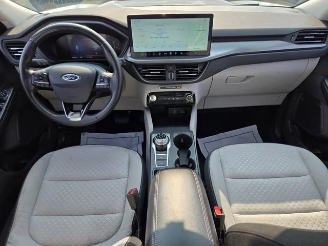 Used 2023 White Ford Active image 15
