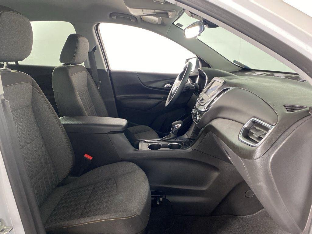 Used 2024 Pearl Chevrolet LT image 28
