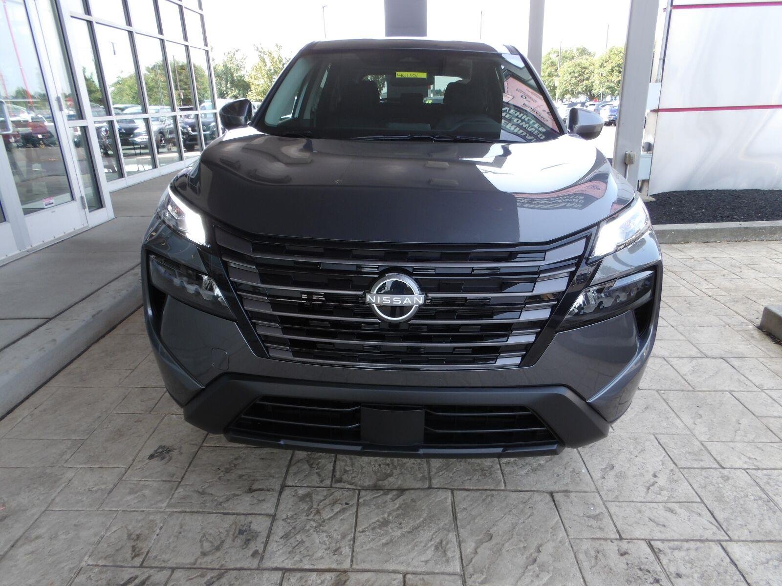 New 2026 Gun Metallic Nissan SV image 2
