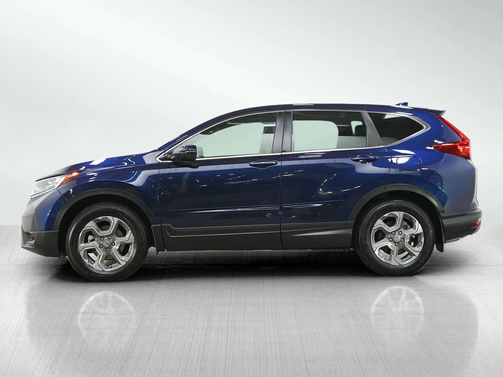 Used 2019 Honda CR-V EX-L with VIN 7FARW2H84KE040635 for sale in Minneapolis, Minnesota