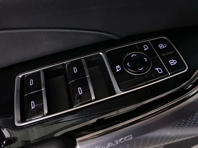 2025 Cadillac LYRIQ Sport 2 - Photo 18