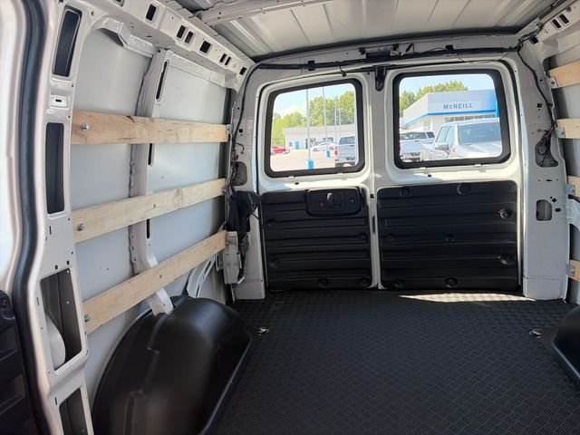 Used 2024 White Chevrolet Work Van image 14
