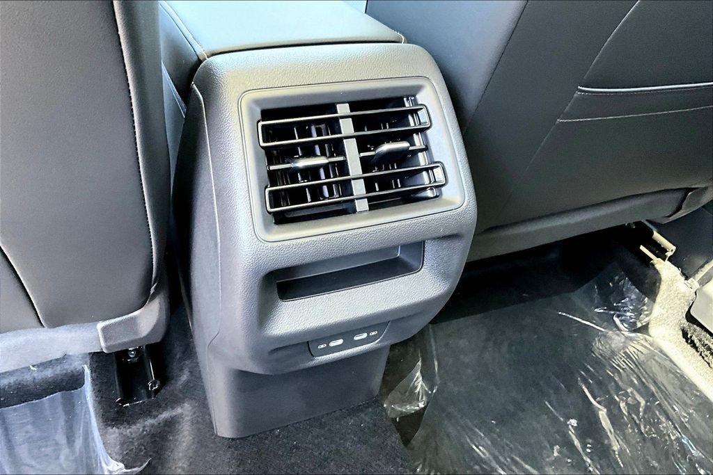 New 2026 Silver Volkswagen 2.0T SE image 9