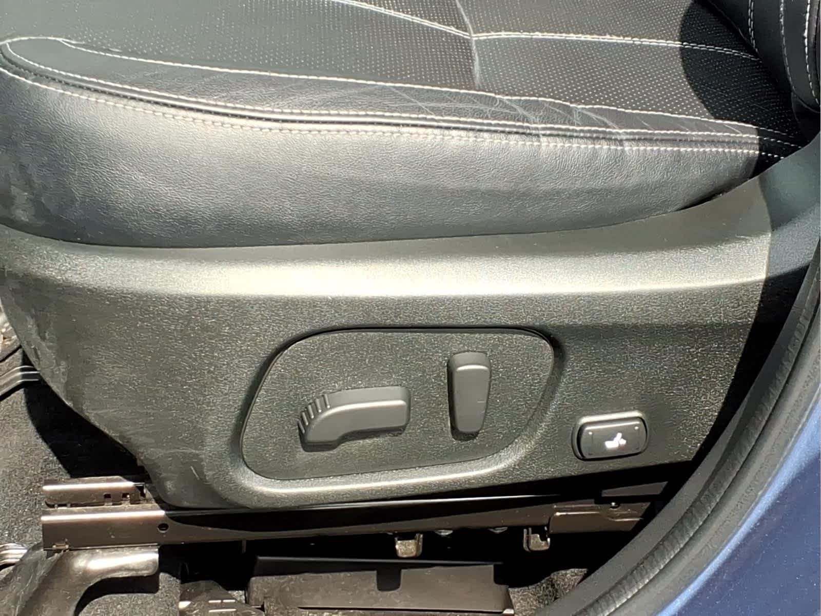 Used 2017 Quartz Blue Pearl Subaru Touring image 17