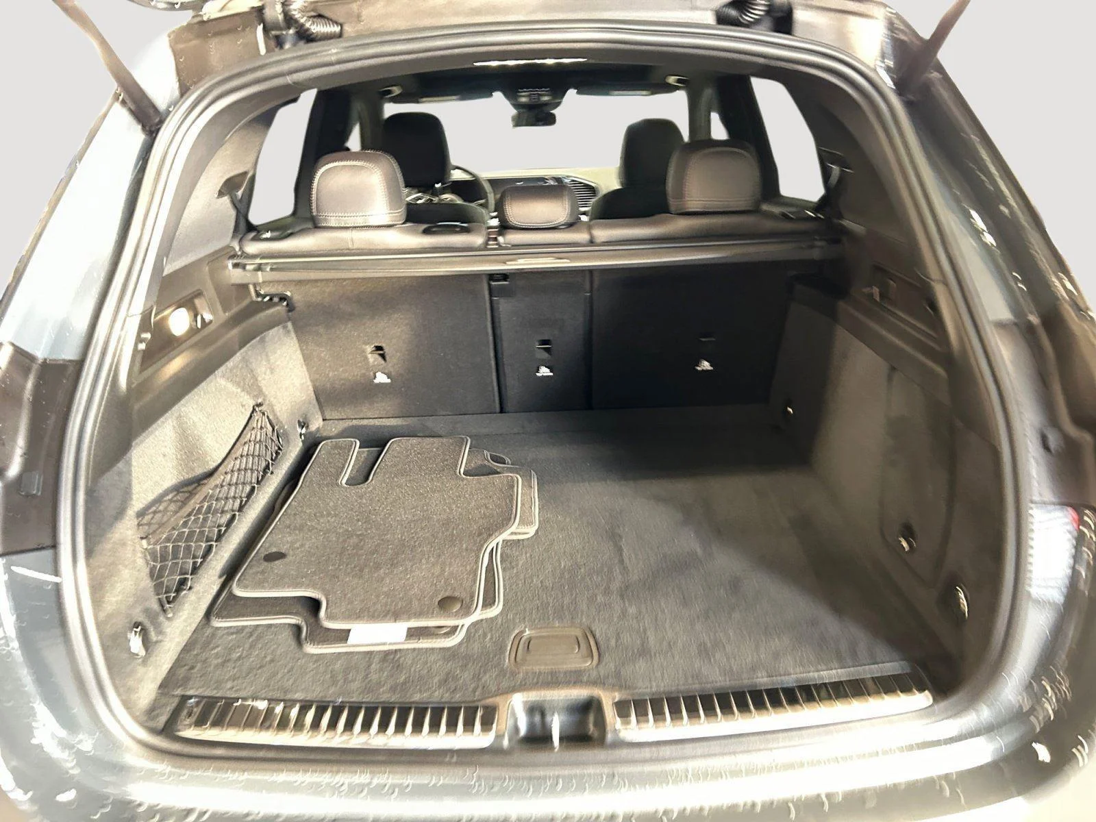New 2026 MANUFAKTUR Silicon Grey Mercedes-Benz GLE 350 image 28
