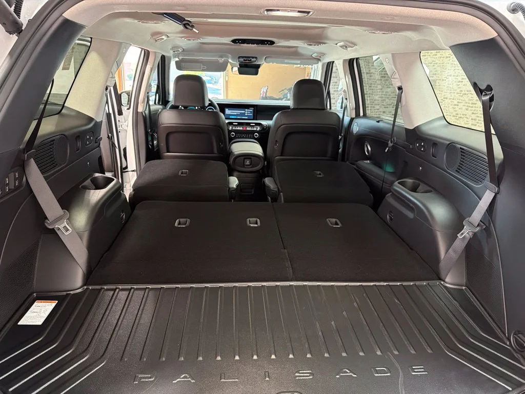 New 2027 Creamy White Pearl Hyundai Limited image 13