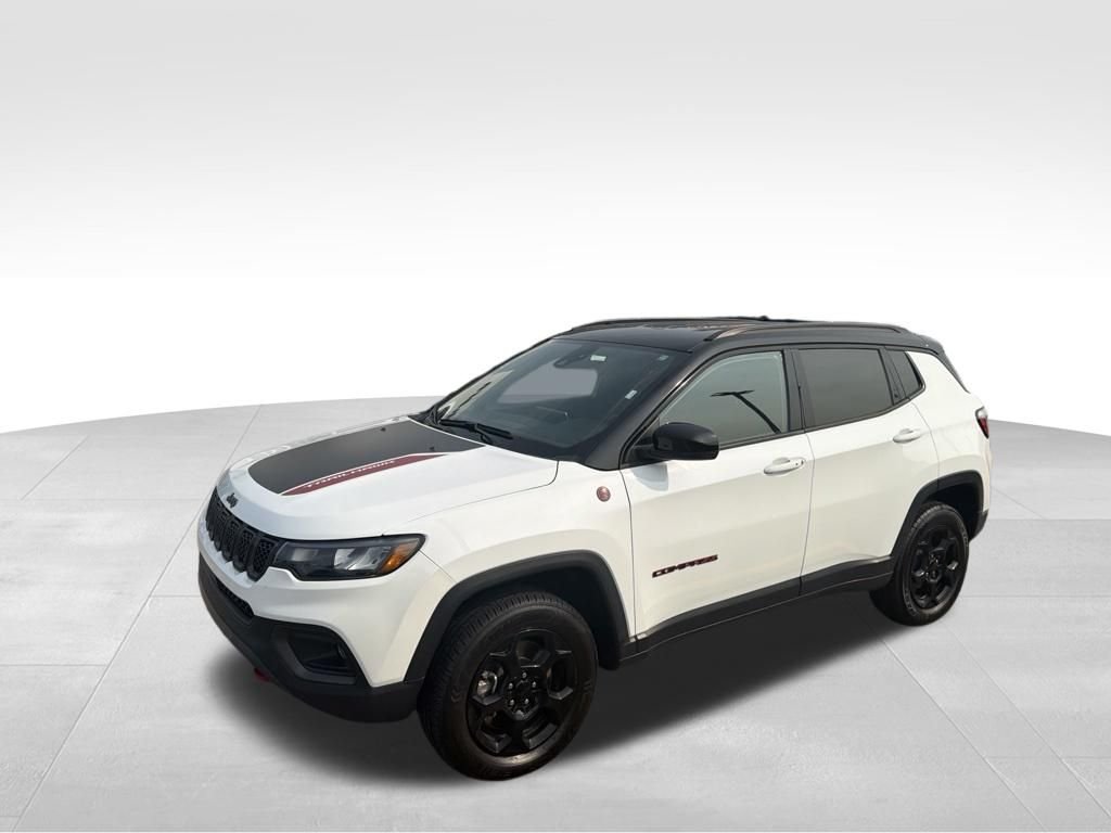 Used 2024 White Jeep Trailhawk image 3