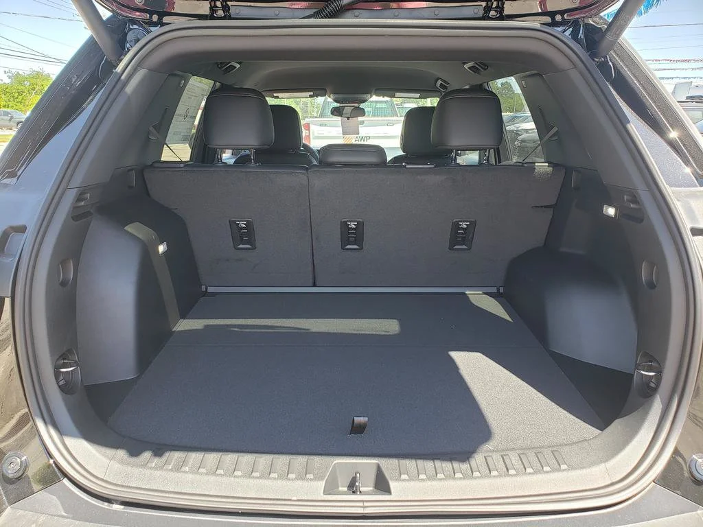 Used 2026 Black Chevrolet LT image 10