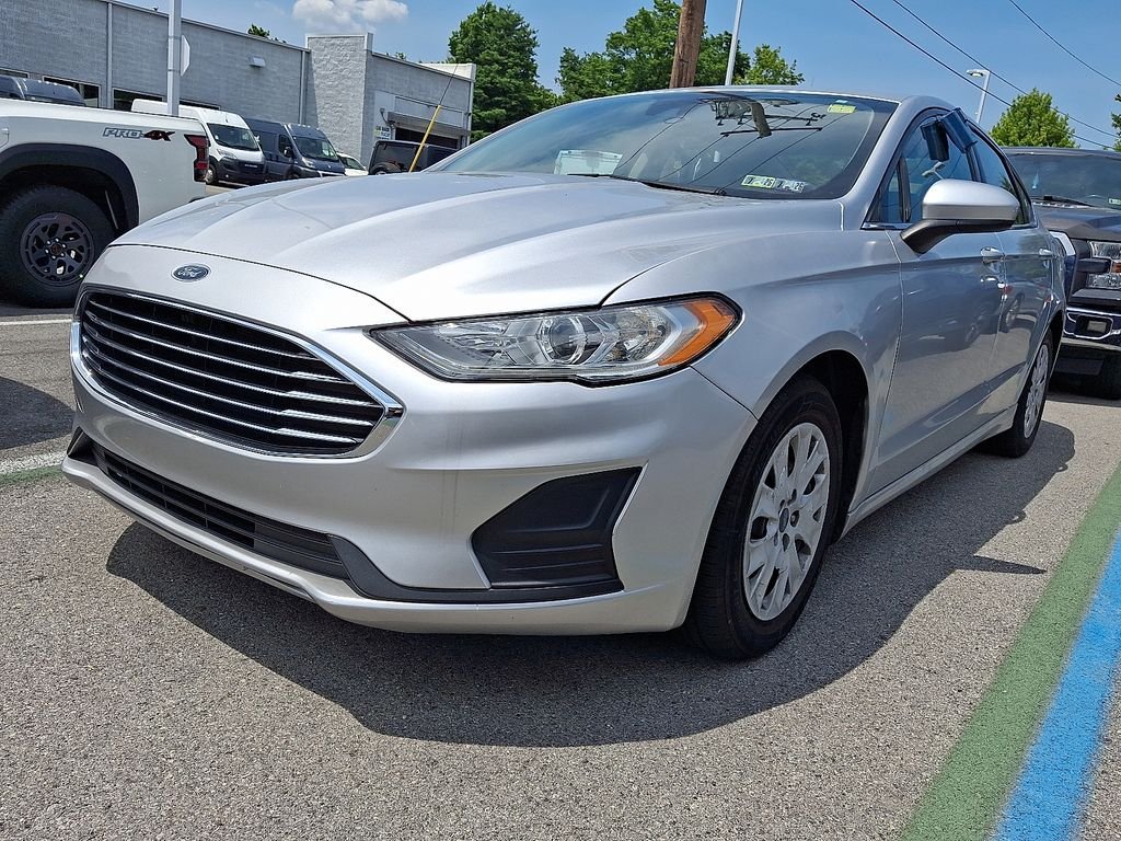 Used 2019 Silver Ford S image 3