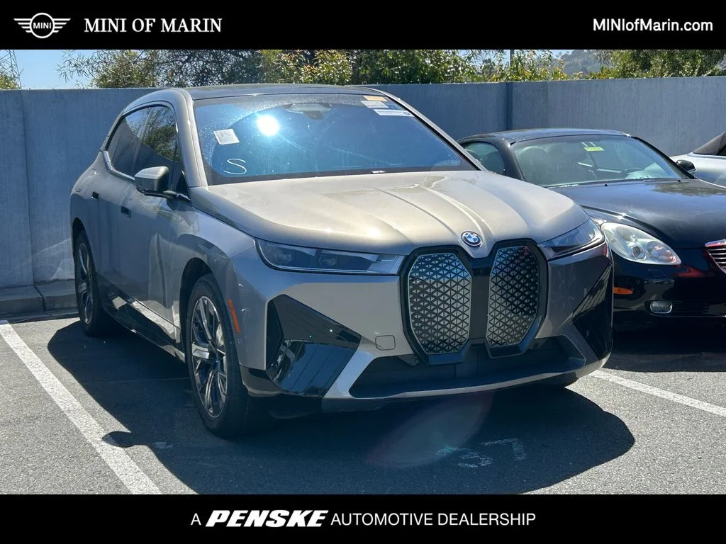 2024 BMW iX xDrive50's photo
