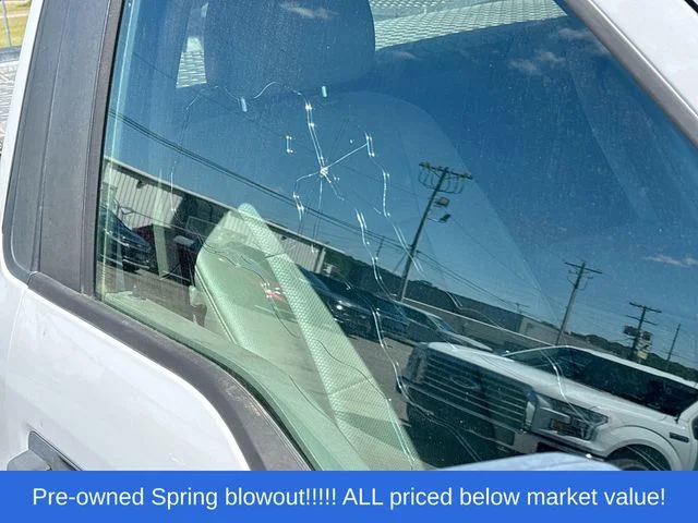 Used 2018 White Ford XL image 33
