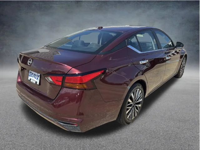 Used 2025 Red Nissan 2.5 SV image 20