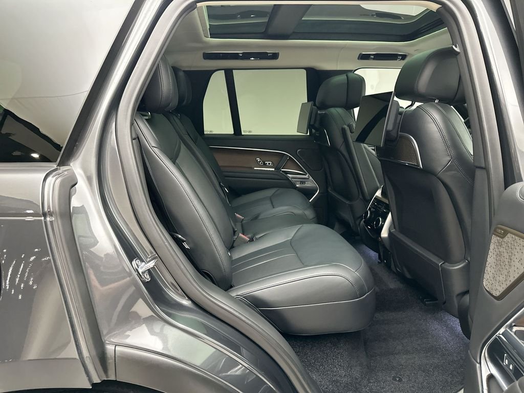 Used 2025 Carpathian Gray Premium Metallic Land Rover Autobiography image 19