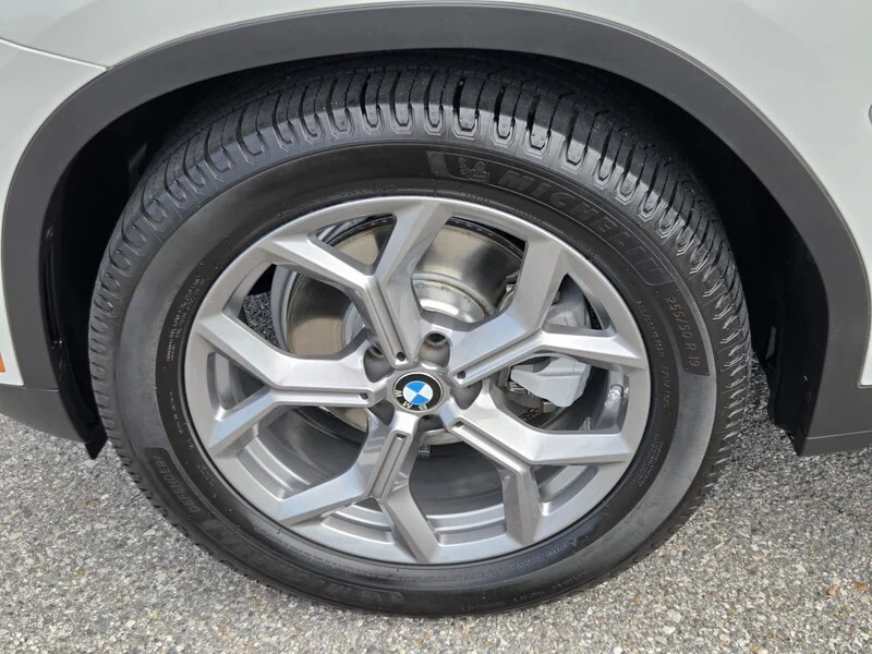 Used 2023 Alpine White BMW SDRIVE30I SPORTS ACTIVITY VEHICLE image 25