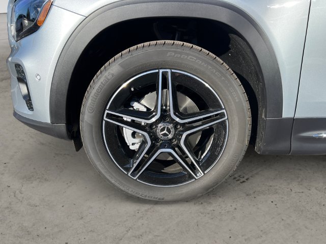 New 2026 Silver Mercedes-Benz GLB 250 image 9