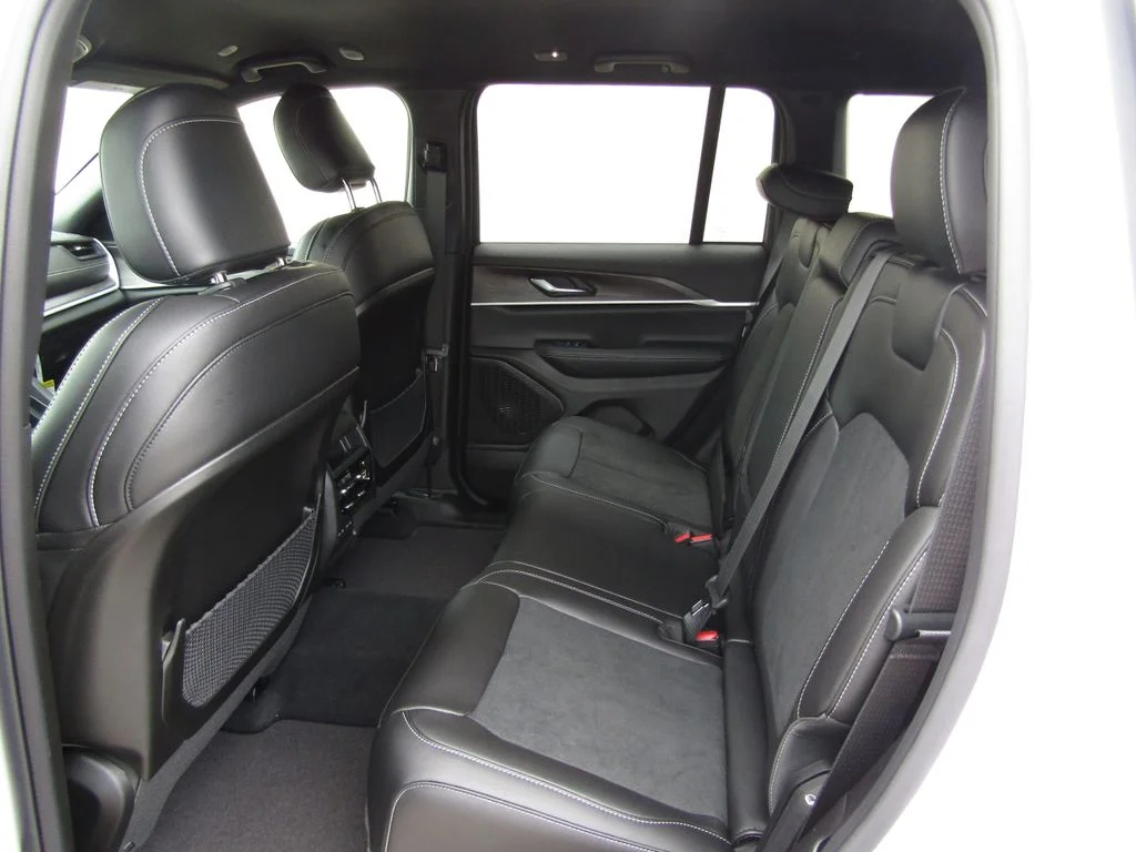 New 2026 Bright White Clearcoat Jeep Altitude image 28