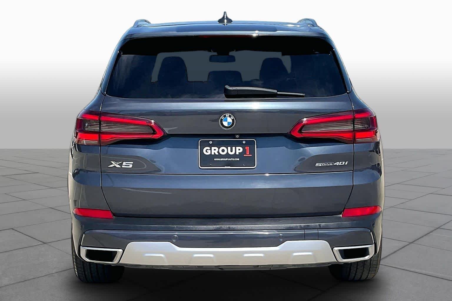 Used 2020 Arctic Gray Metallic BMW sDrive40i image 4
