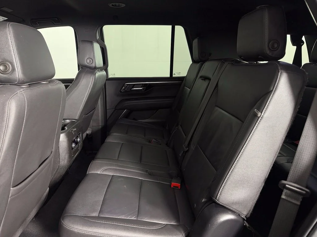Used 2025 Black Chevrolet Z71 image 18
