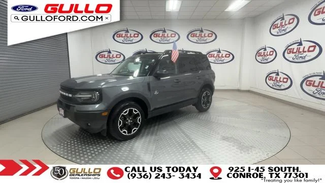 Used 2025 Gray Metallic Ford Outer Banks image 4