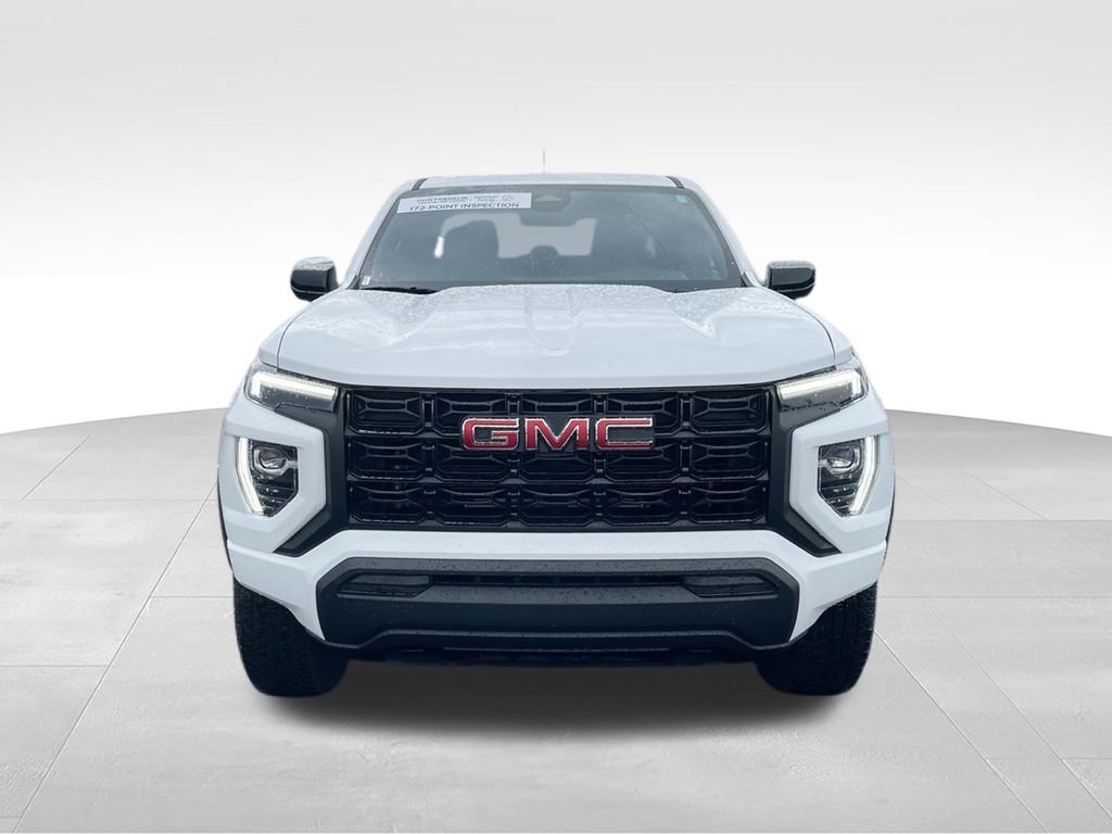 Used 2024 White GMC Elevation image 3