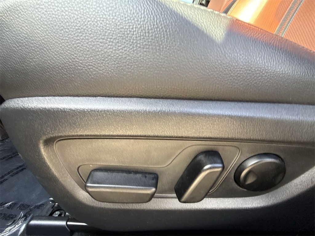 2023 MAZDA CX-50 - Image 11