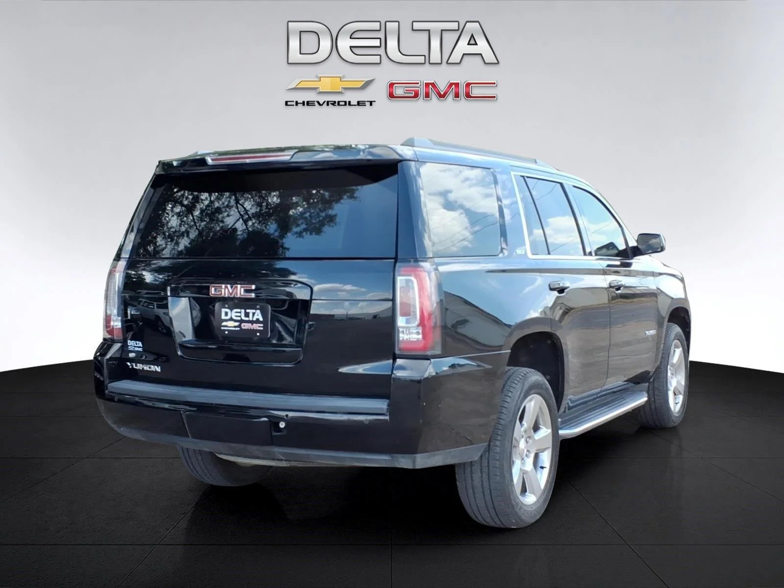 Used 2019 ONYX BLACK GMC SLT image 5
