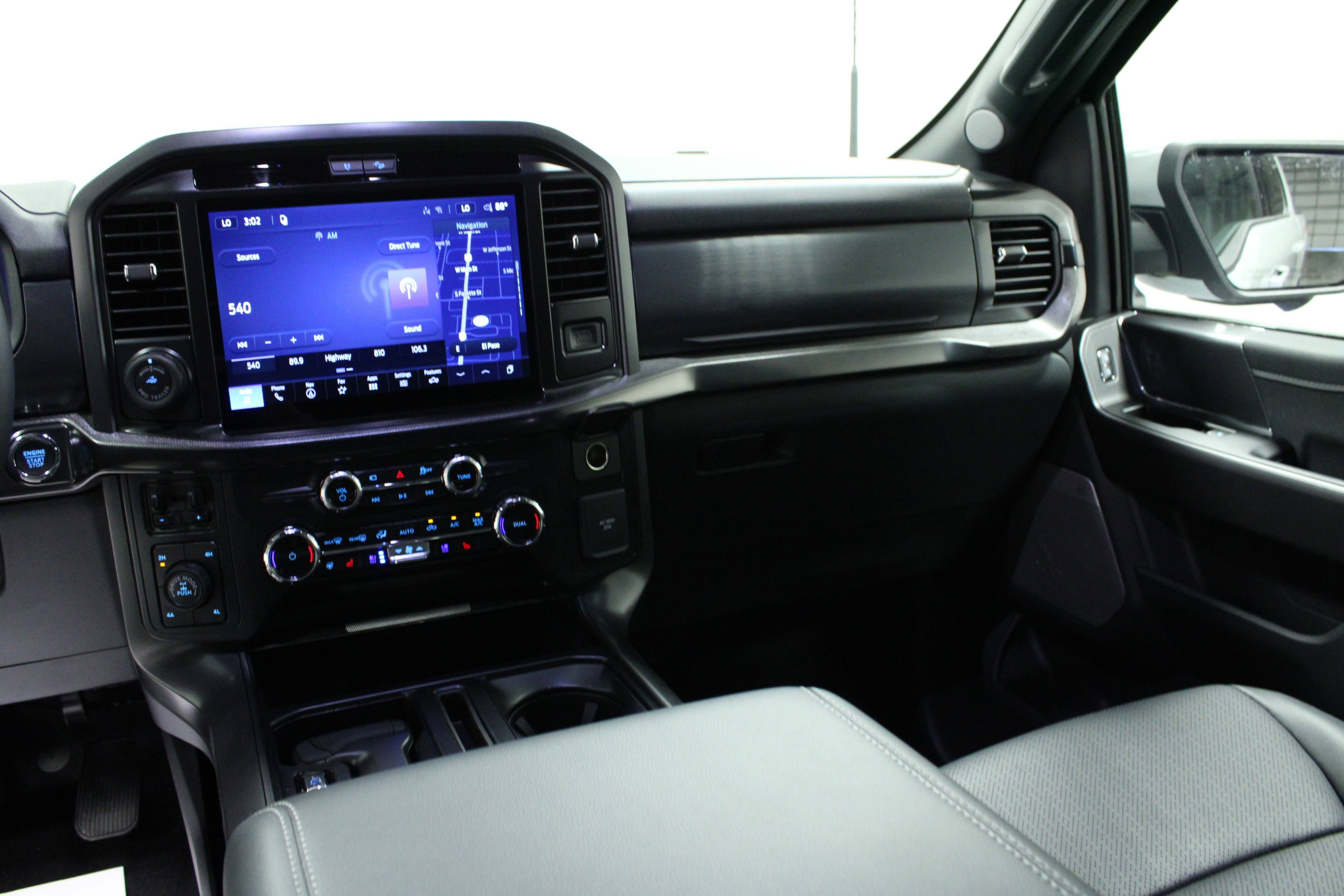 New 2026 Avalanche Ford LARIAT image 19