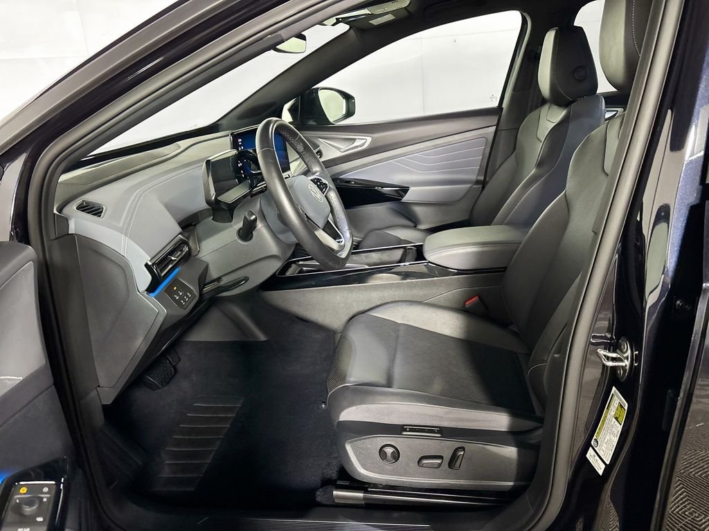 Certified Used 2023 Deep Black Volkswagen Pro S image 12