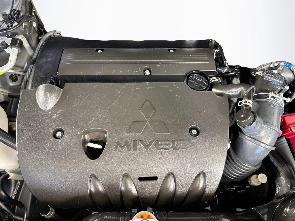 Used 2026 Alloy Silver Metallic Mitsubishi ES image 34