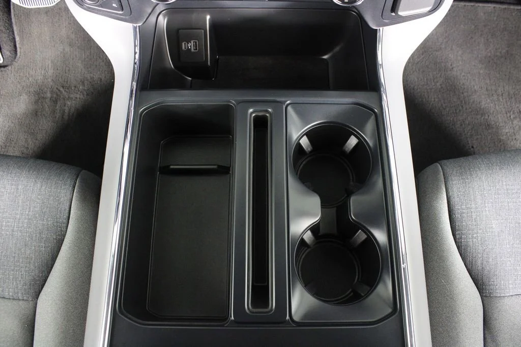 Used 2024 Gray Ford XLT image 24