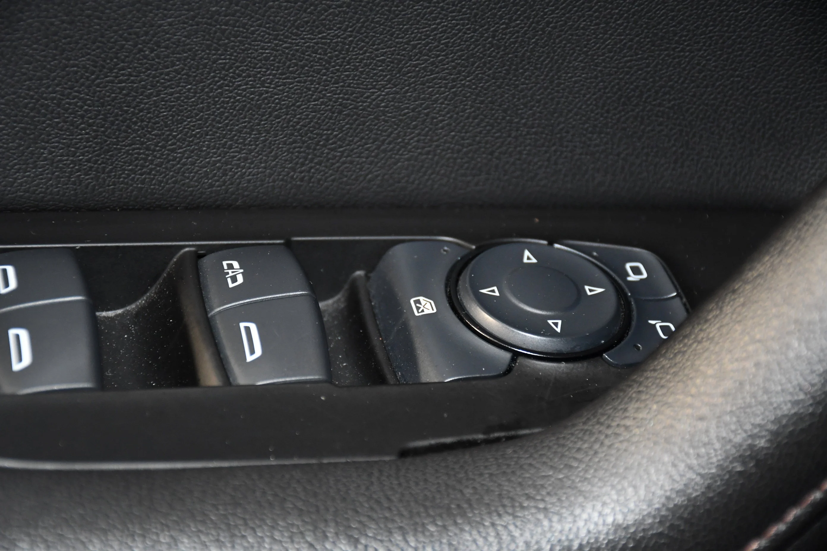 Used 2024 Black Chevrolet Premier image 34