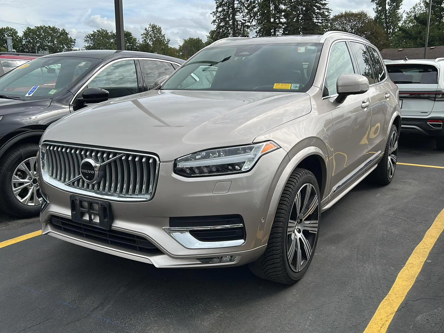 Used 2023 Bright Dusk Metallic Volvo Ultimate image 2