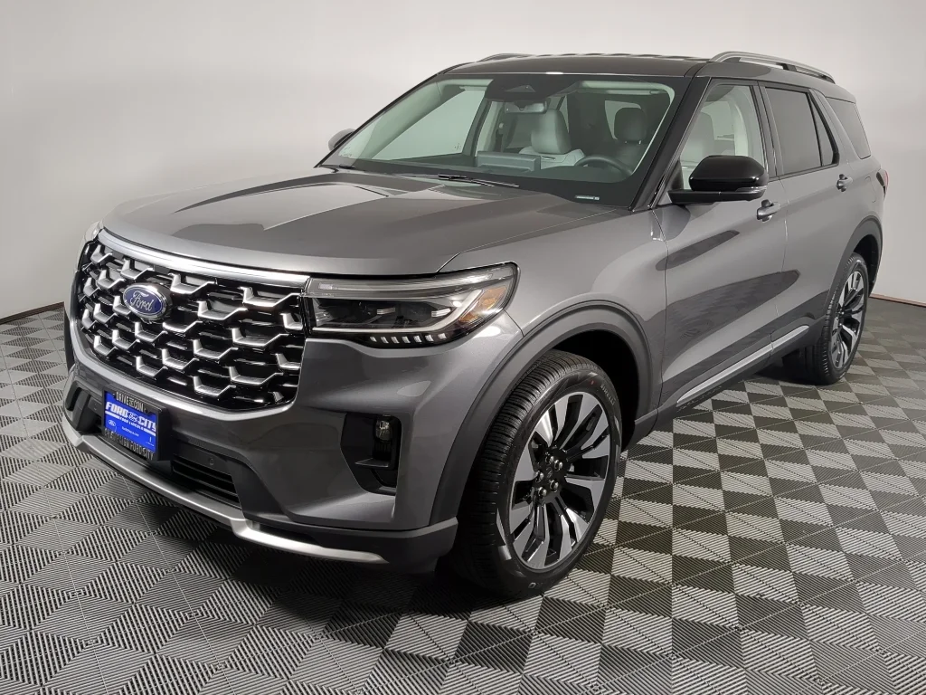 New 2026 Carbonized Gray Metallic Ford Platinum™ image 4