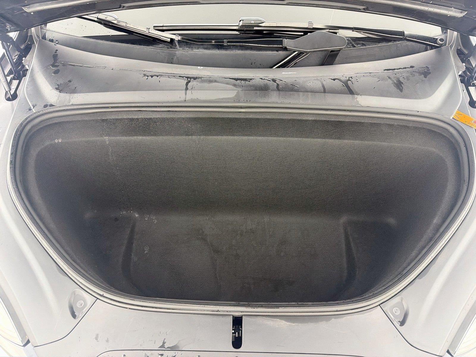 Used 2023  Tesla  image 28