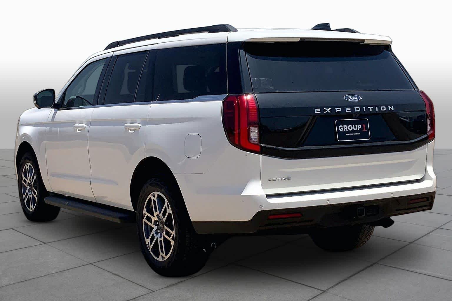 New 2026 Star White Metallic Tri-Coat Ford Active image 12