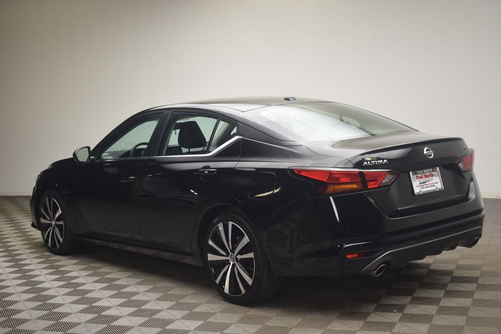 Used 2022 Black Nissan 2.5 SR image 4