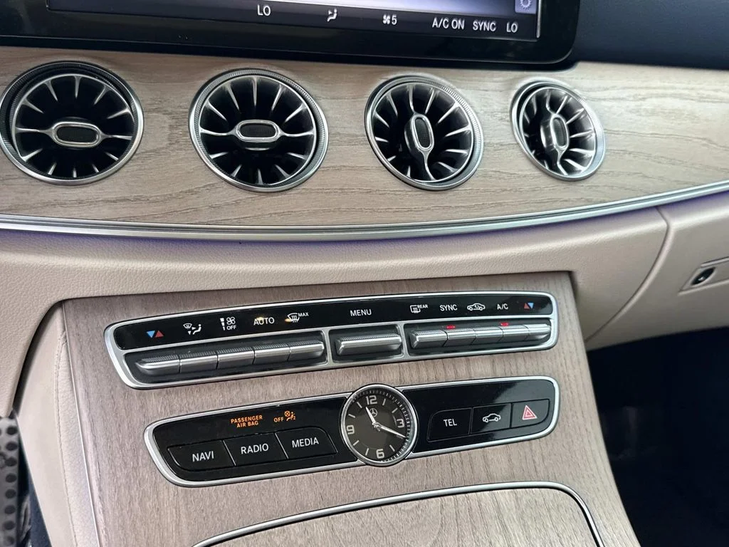 Used 2018  Mercedes-Benz E 400 image 21