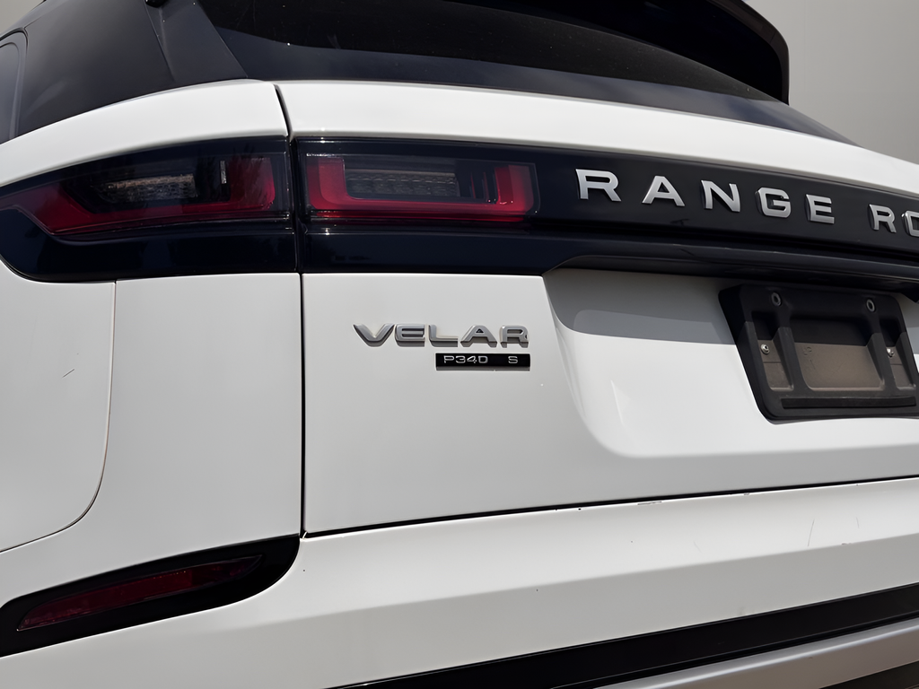 Used 2019  Land Rover S image 29