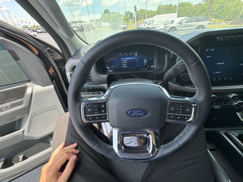 Used 2024 Black Ford XLT image 22