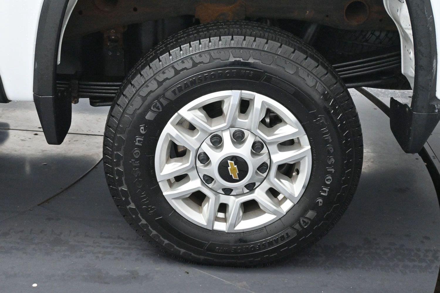 Used 2022 Summit White Chevrolet LT image 31