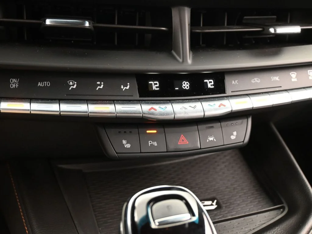Used 2025 Drift Metallic Cadillac V-Series image 22