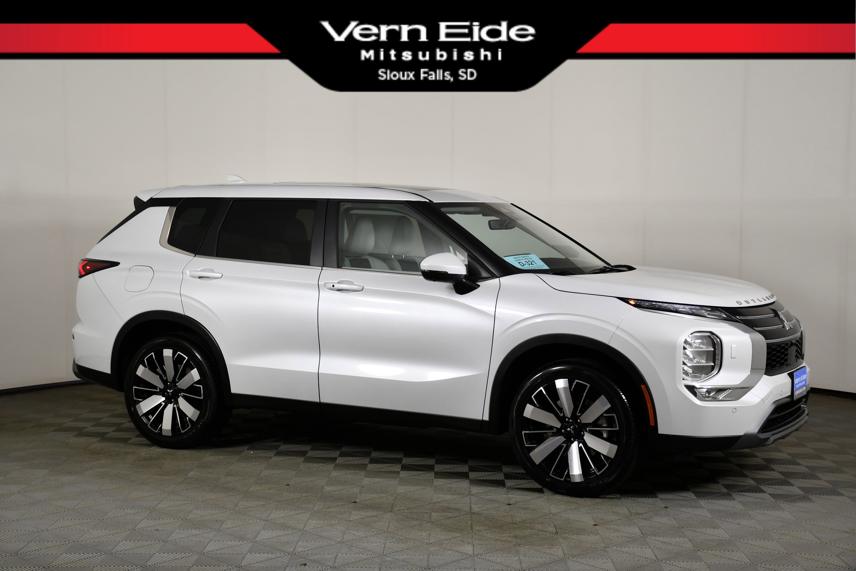2026 Mitsubishi Outlander SE S-AWC's photo