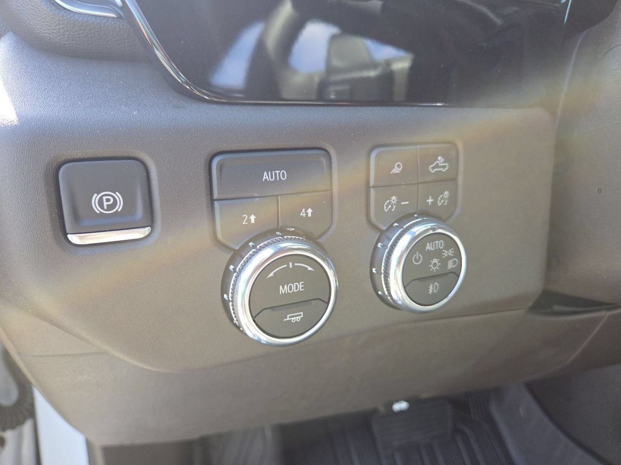 2026 GMC Sierra 1500 SLT - Photo 35