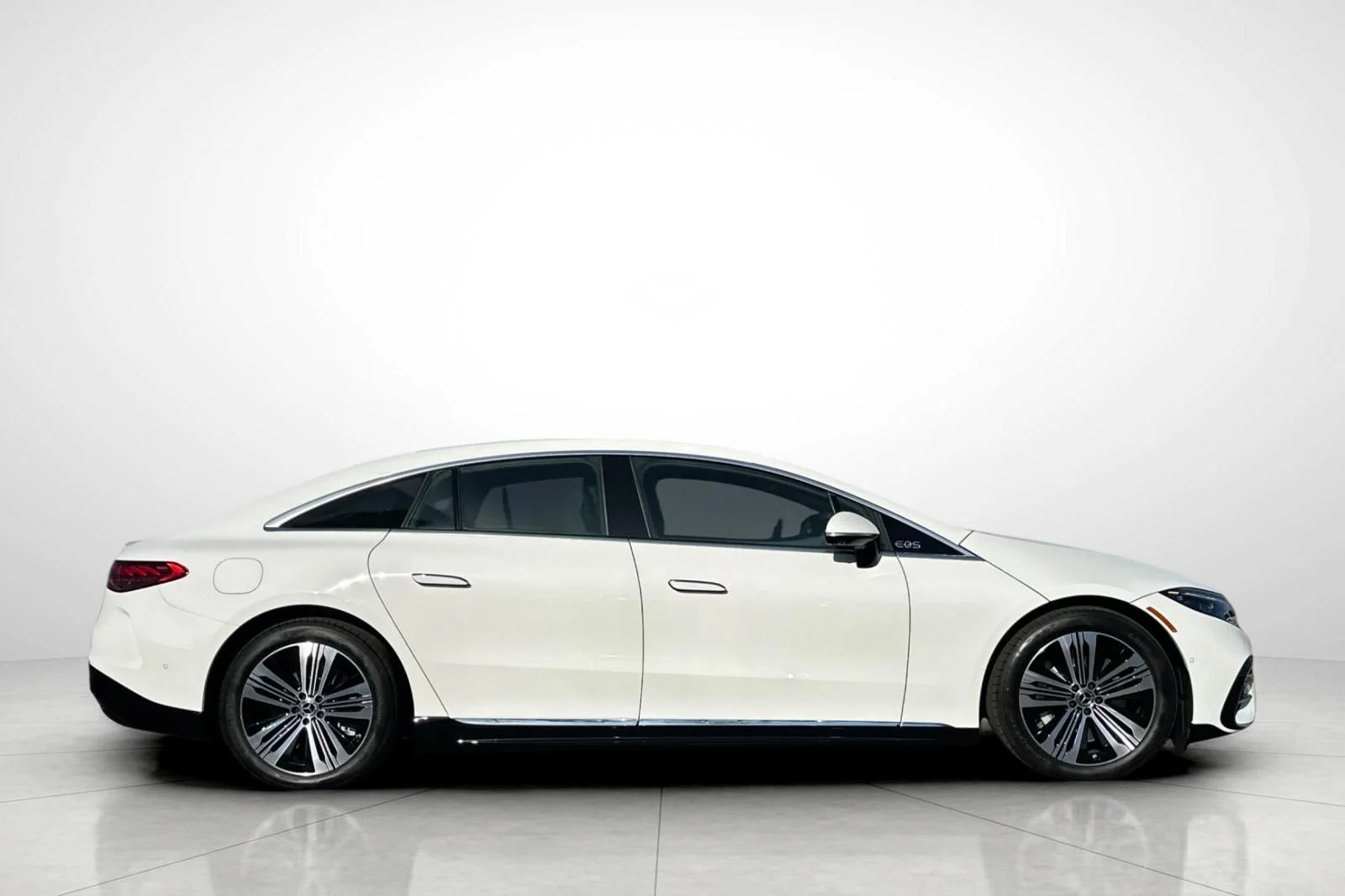 2026 Mercedes-Benz EQS Base - Photo 33
