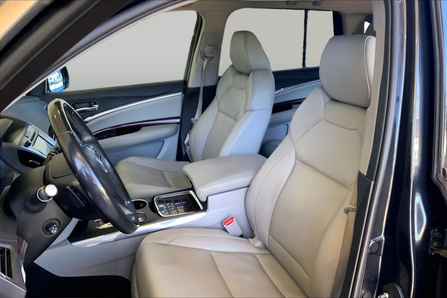 Used 2016 Crystal Black Pearl Acura  image 8