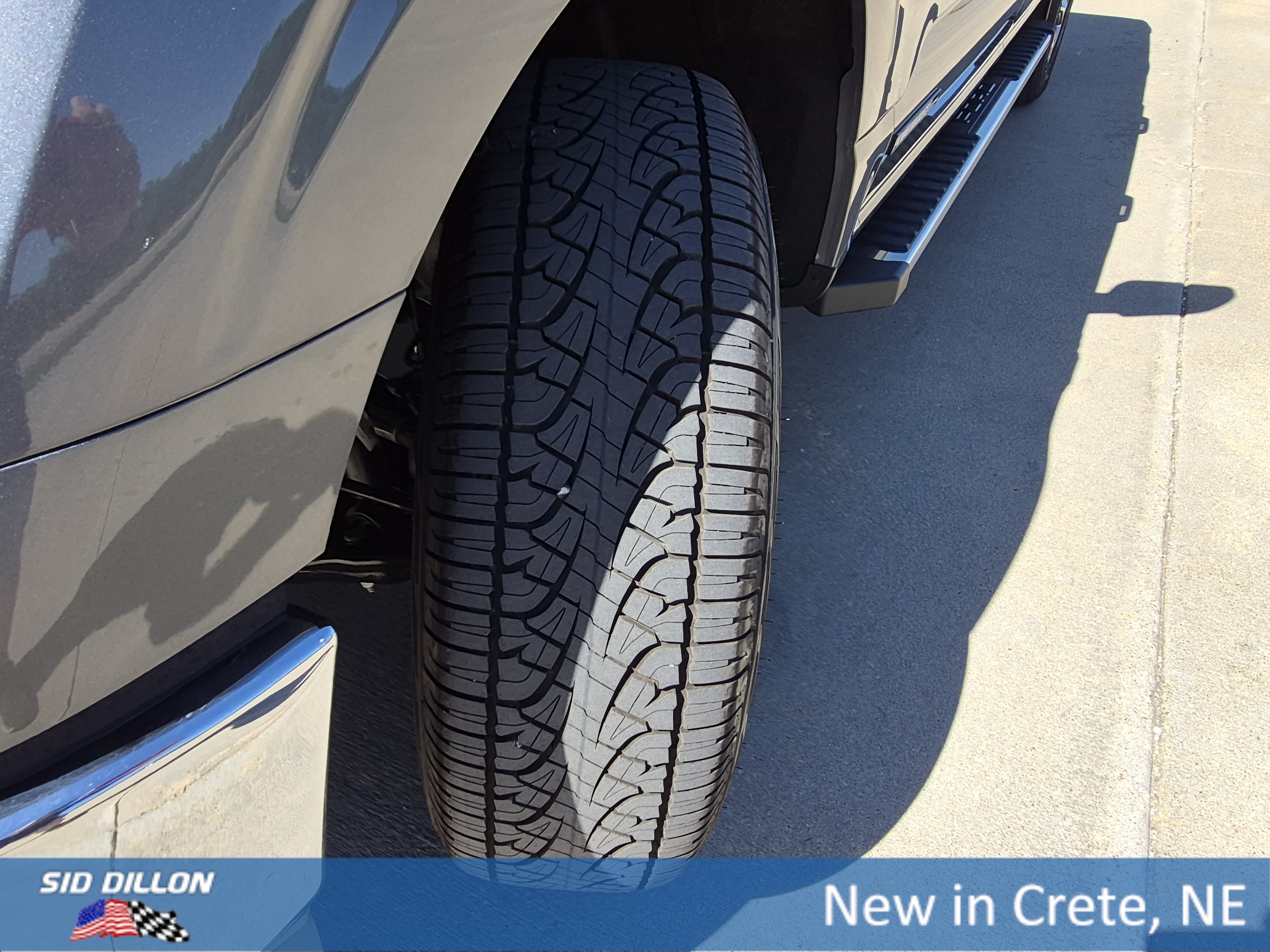 New 2026 Carbonized Gray Metallic Ford XLT image 10