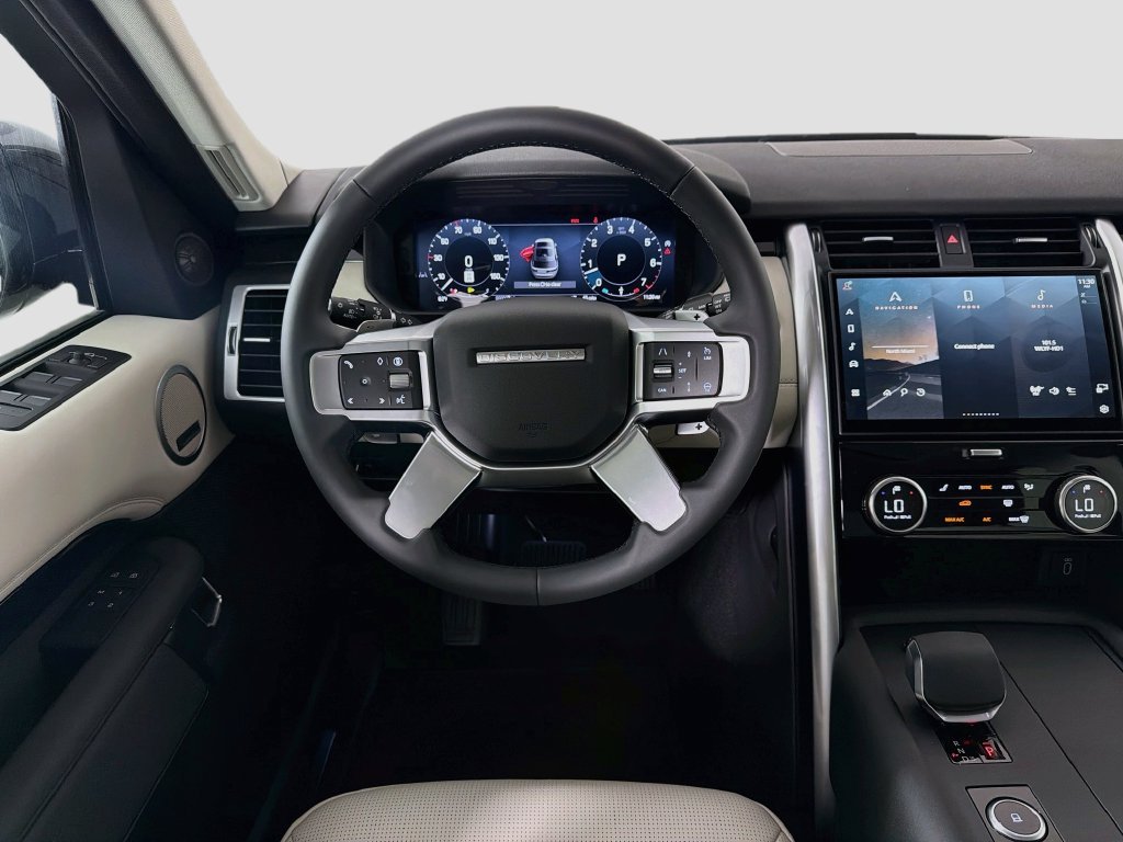 New 2026 Santorini Black Land Rover S image 24
