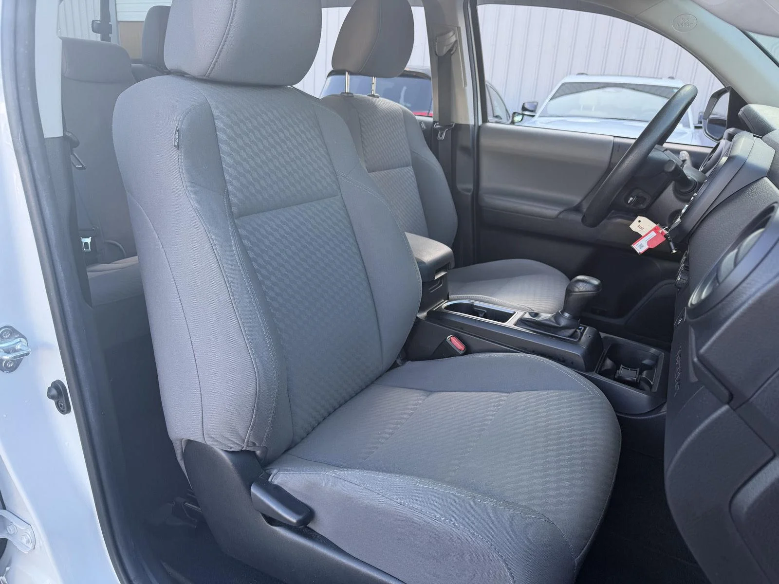 Used 2022 White Toyota SR image 21