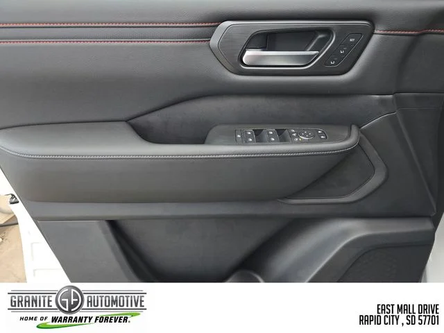 2026 Nissan Armada PRO-4X - Photo 18