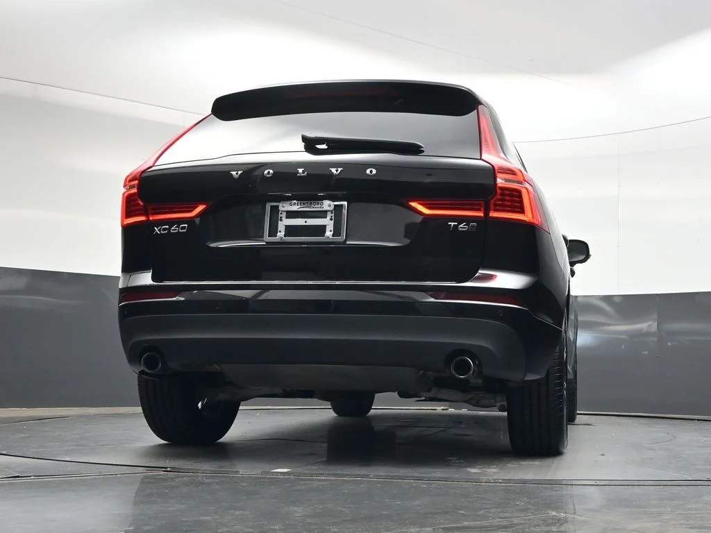 Used 2020 Onyx Black Metallic Volvo T6 Momentum image 45